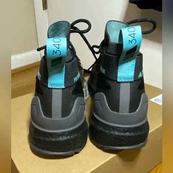 NIB adidas Terrex Free Hiker Primeblue Hiking Boots Size Women 9.5