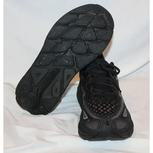 NIB Hoka One One Women's Clifton 9 Running Sneakers BBLC BLACK SZ 8‎