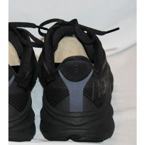 NIB Hoka One One Women's Clifton 9 Running Sneakers BBLC BLACK SZ 8‎