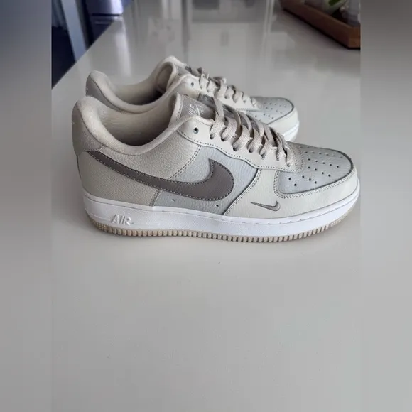 Nike Air Force 1 Low 07 Moon Fossil FB8483-100 Neutral Leather Womens Size 8