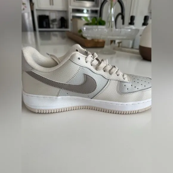 Nike Air Force 1 Low 07 Moon Fossil FB8483-100 Neutral Leather Womens Size 8