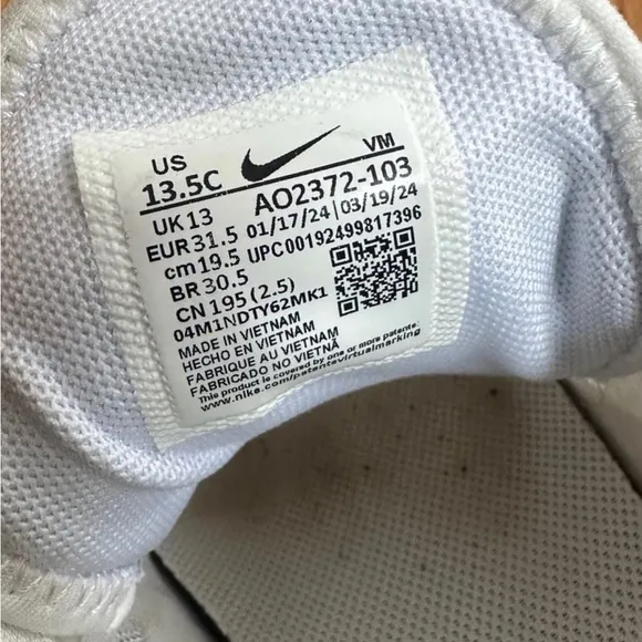 Nike Air Max 270 Shoes Kids Size 13.5C
