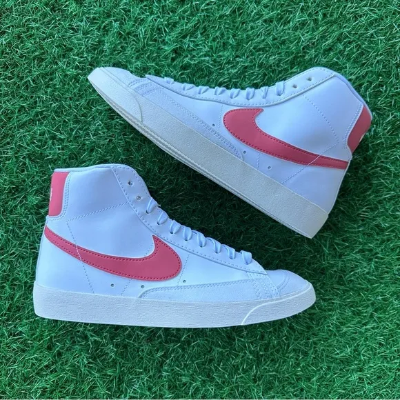 Nike Blazer Mid ‘77 NN White / Adobe Red Stardust - Sail