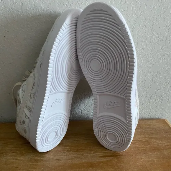 Nike Court Vision Low Neutral Floral Patterned Sneakers Size 8 No Box
