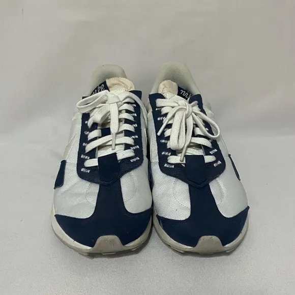 Nike EUC Air Max Pre Game men's size 9 in light bone/obsidian sneakers