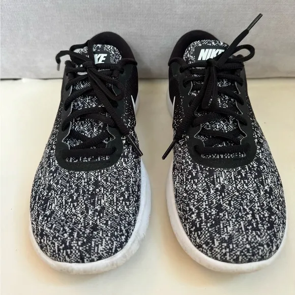 Nike Flex Running Sneakers Womens Black White Flex Contact Sneakers Size 7