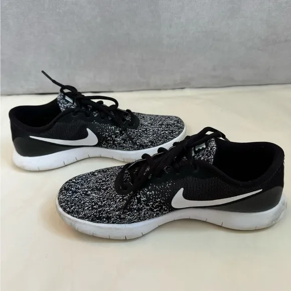 Nike Flex Running Sneakers Womens Black White Flex Contact Sneakers Size 7
