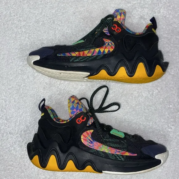 Nike Giannis Immortality 2 GS Kaleidoscope Youth Basketball DQ1943-002 size 6.5