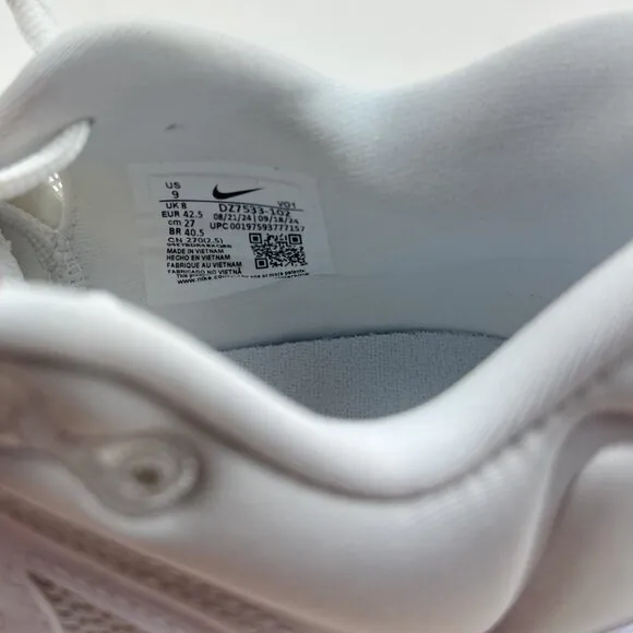 Nike Giannis Immortality 3 Mens White Basketball Shoes Sneakers DZ7533-102