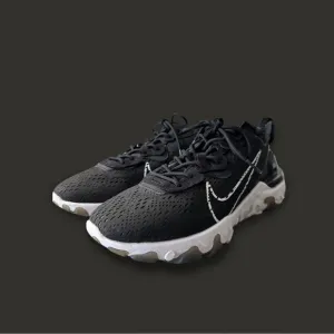 Nike React Vision Black &amp; White Sneakers – Lightweight Comfort size 10