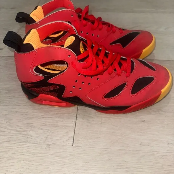 Nike Red and Black Air Tech Haurache Sneakers Dynamic Mid-Top Design