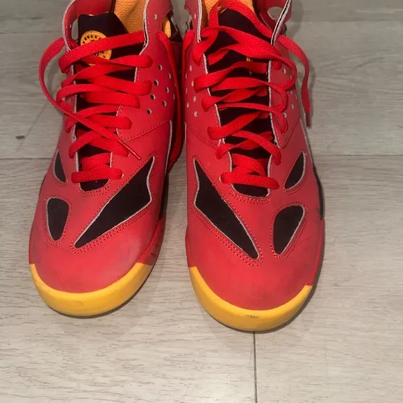 Nike Red and Black Air Tech Haurache Sneakers Dynamic Mid-Top Design
