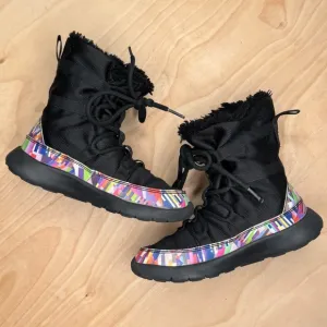 Nike Roshe One HI Print Faux Fur Boots Little Kids Size 13.5C