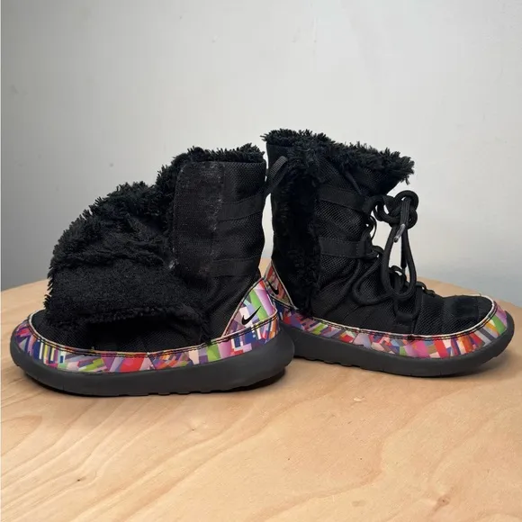 Nike Roshe One HI Print Faux Fur Boots Little Kids Size 13.5C