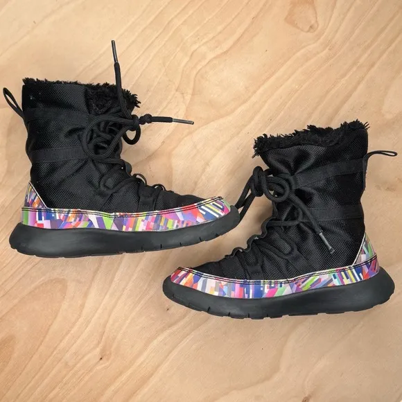 Nike Roshe One HI Print Faux Fur Boots Little Kids Size 13.5C