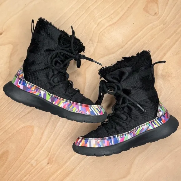 Nike Roshe One HI Print Faux Fur Boots Little Kids Size 13.5C