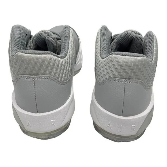 Nike Sneakers Youth 6.5 Air Jordan Max Aura 3 GS Women's 8  Wolf Grey Jumpman