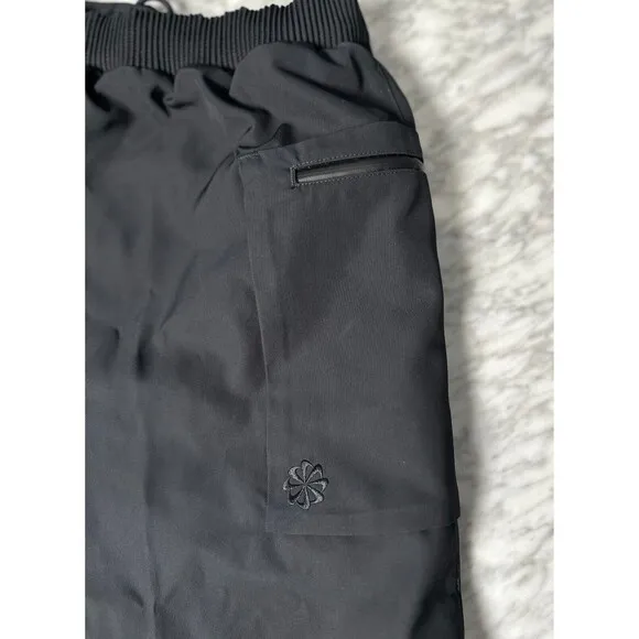 Nike Sportswear Tech Pack Shorts Woven Utility FB7528-010 Black Men's Medium