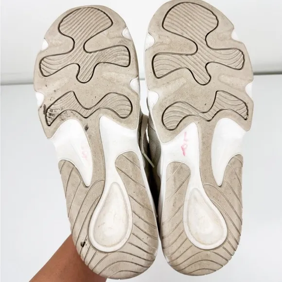 Nike Tech Hera Casual Sneakers Womens Size 10 nuetral color