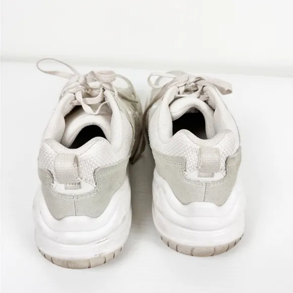 Nike Tech Hera Casual Sneakers Womens Size 10 nuetral color