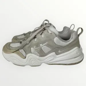 NIKE Tech Hera Light Orewood Brown Womens Lifestyle Sneakers Shoes Trainers 5.5