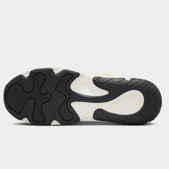 Nike Tech Hera Shoes