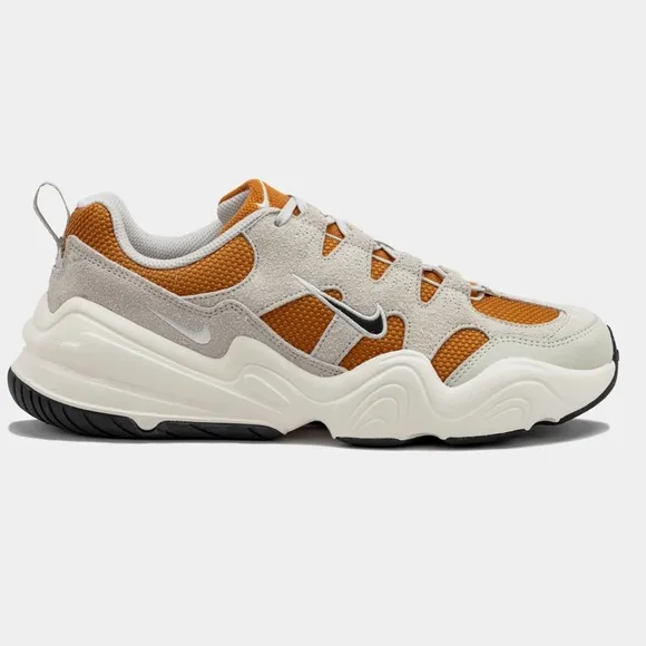 Nike Tech Hera Shoes