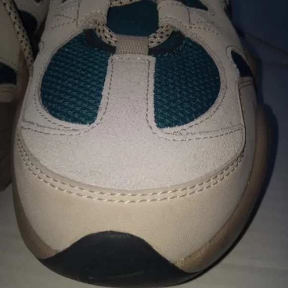 Nike Tech Hera sneakers