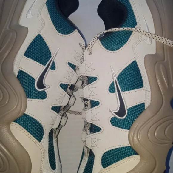Nike Tech Hera sneakers