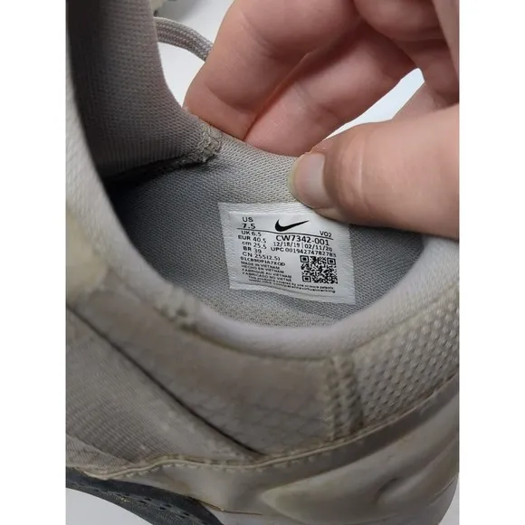 Nike Tech Trainer Mens Size 7.5 Gray Running Athletic Shoes Sneakers CW7342-001‎