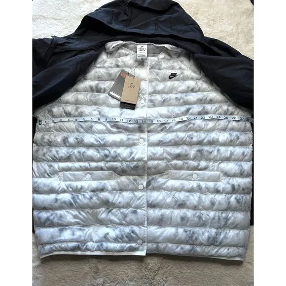 Nike Women Medium Sportswear Therma-FIT Tech Pack 3-in-1 Jacket DD4660-010