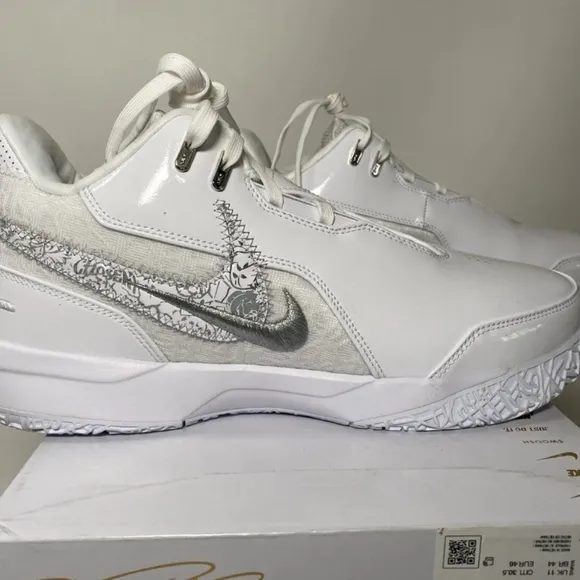 Nike ZM LeBron NXXT Gen AMPD S12 White Metallic Silver Men Basketball FJ1567-102