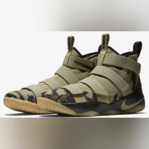 Nike Zoom LeBron Soldier XI Como Sneakers Junior Size 6.5Y MSRP $140