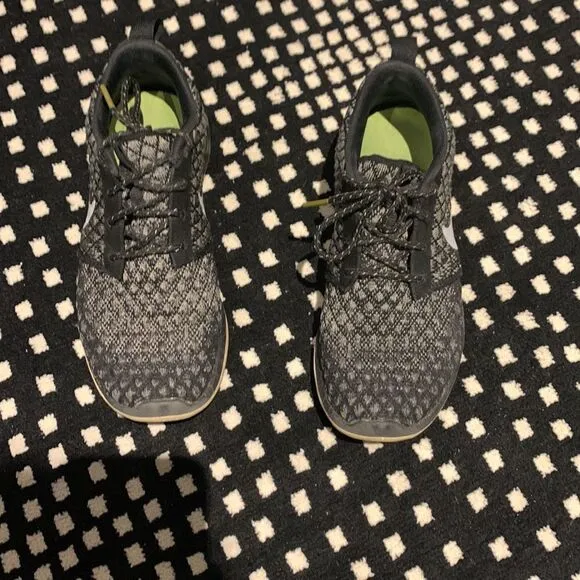 Nike walking/everyday sneakers