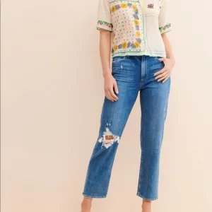Noelle Distressed Straight-Leg Jeans | Medium Wash | 30 Paige jeans gently worn