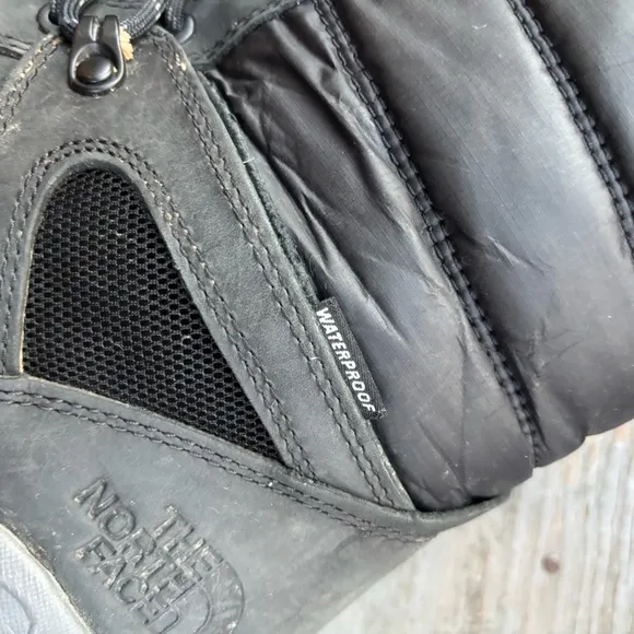 North Face Thermo Ball zip up waterproof winter boots | size 8.5