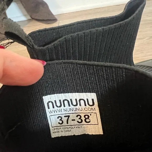 Nununu Attention Sock Sneakers Gender Neutral 37-38 US 6 Crossbone