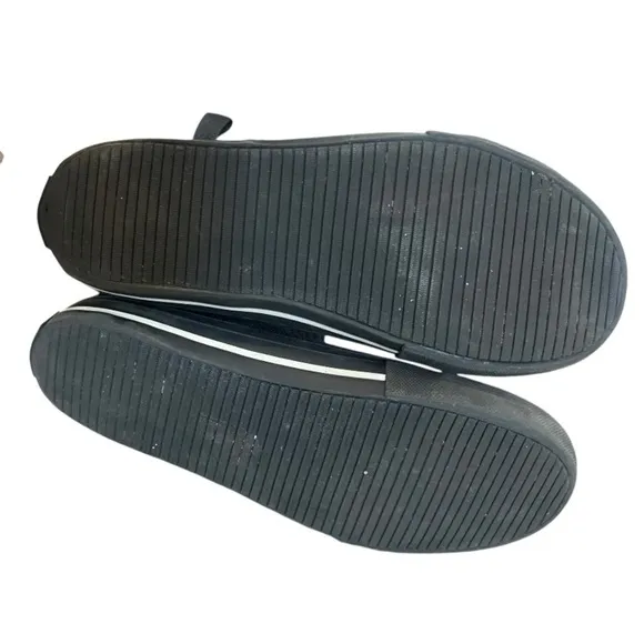 Nununu Attention Sock Sneakers Gender Neutral 37-38 US 6 Crossbone