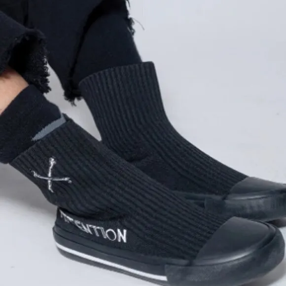 Nununu Attention Sock Sneakers Gender Neutral 37-38 US 6 Crossbone