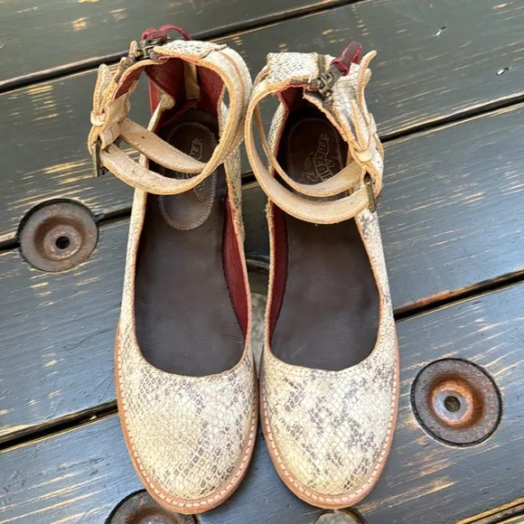 NWOB - Freebird Maribel Shoes with Double Ankle Straps