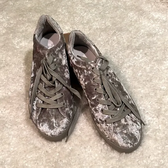 NWOT $339 rag &amp; bone | Crushed Velvet Low Top Fashion Sneakers in Dove