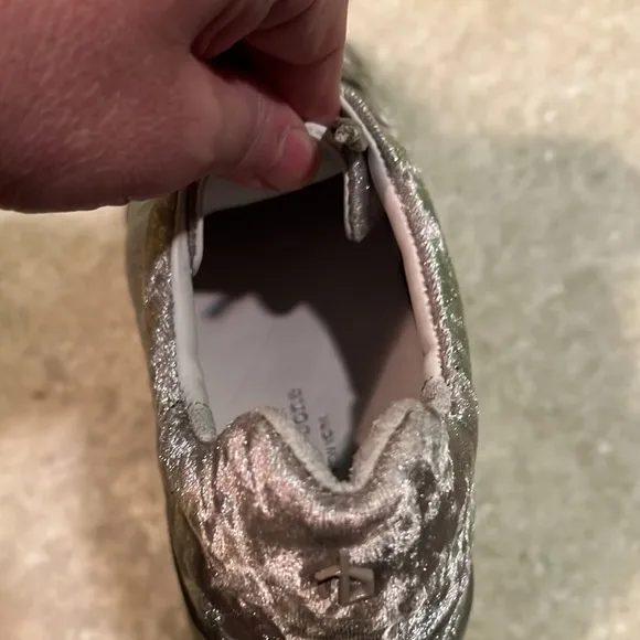NWOT $339 rag &amp; bone | Crushed Velvet Low Top Fashion Sneakers in Dove
