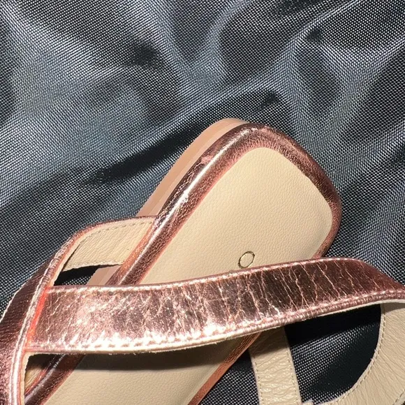 *NWOT* Anthropologie Pilcro Rose Gold Metallic Woven Leather Flats/Sandals (10)