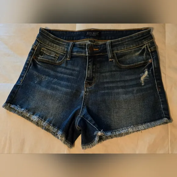 NWOT | Judy Blue | Mila Mid Rise Crochet Detailed Denim Shorts | Size: 7/28