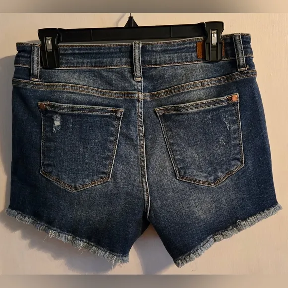 NWOT | Judy Blue | Mila Mid Rise Crochet Detailed Denim Shorts | Size: 7/28