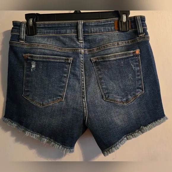 NWOT | Judy Blue | Mila Mid Rise Crochet Detailed Denim Shorts | Size: 7/28