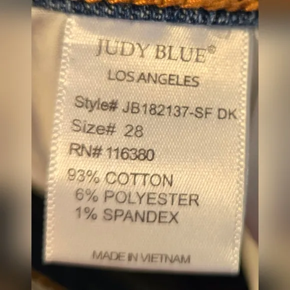 NWOT | Judy Blue | Mila Mid Rise Crochet Detailed Denim Shorts | Size: 7/28