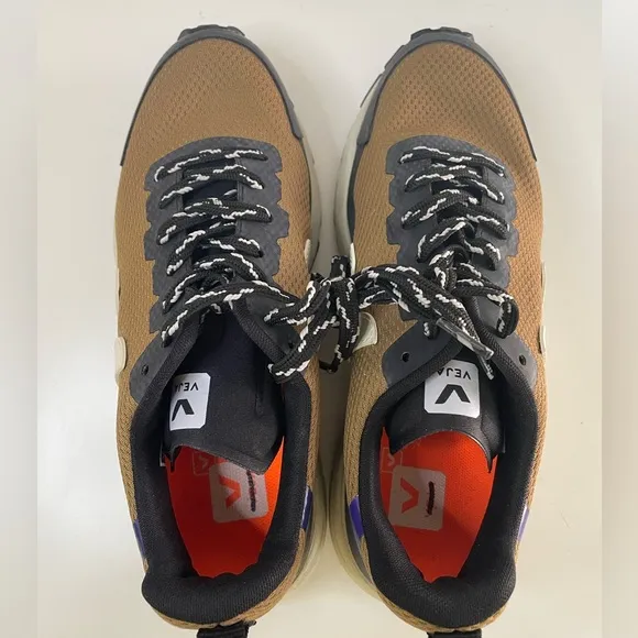 NWOT Veja Dekkan Alveomesh Sneaker Size 7 Women’s