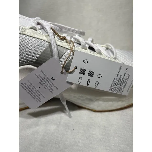 NWT ADIDAS WOMEN’s AVRYN_X SHOES IN CLOUD WHITE. SIZE 10. No Box
