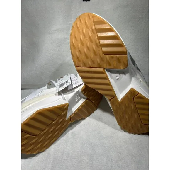 NWT ADIDAS WOMEN’s AVRYN_X SHOES IN CLOUD WHITE. SIZE 10. No Box